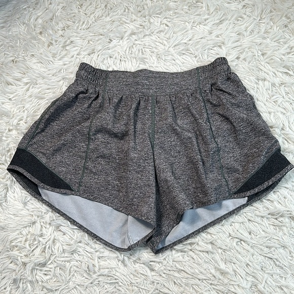 Lululemon Hotty Hot Short II *Long 4" Heather Lux Multi Black / Heathered Black - Picture 1 of 6